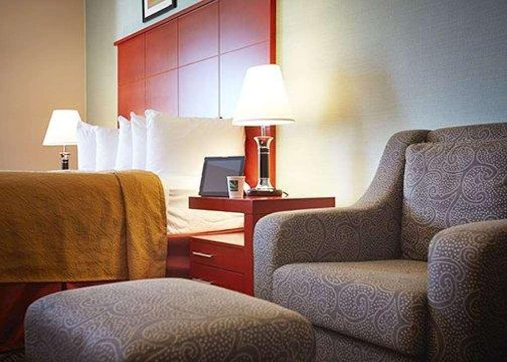 Quality Inn Саутхамптън Стая снимка