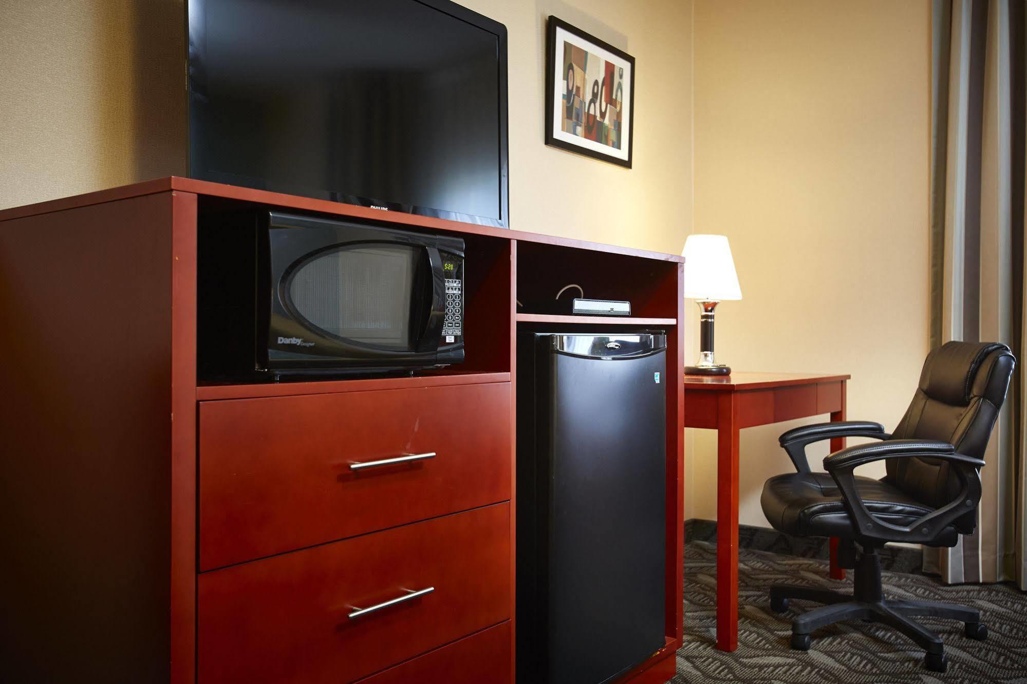 Quality Inn Саутхамптън Екстериор снимка