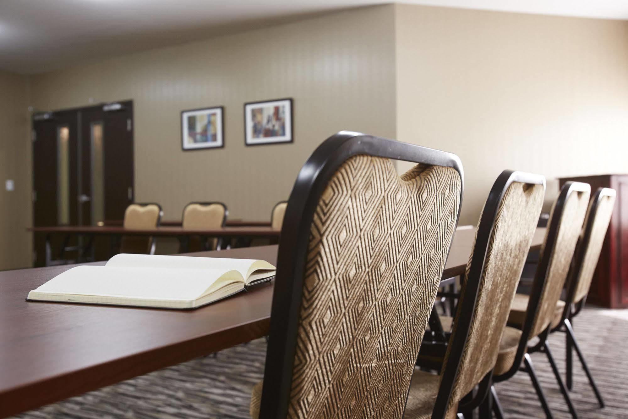 Quality Inn Саутхамптън Екстериор снимка